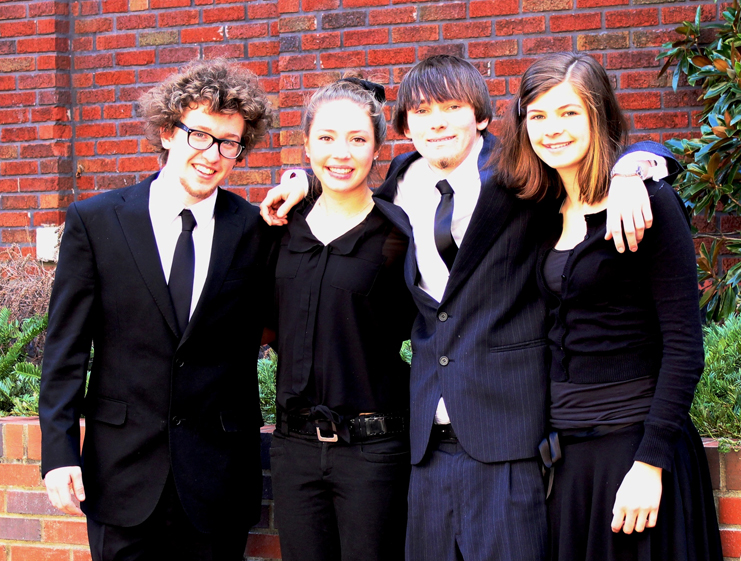 4 WHS students
