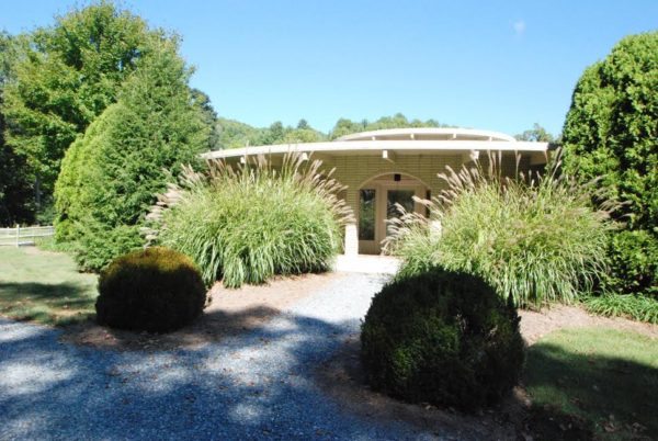 The "Geodesica" from architect Gilbert Spindel was constructed on the family property in 1972.