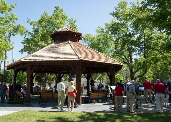 Blowing Rock's new gazabo ribbon cutting