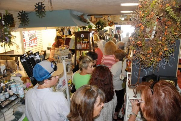 unnamed-5Customers shop the inventory liquidation sale at Shannon's Curtain, Bed and Bath. Photo by Ken Ketchie.