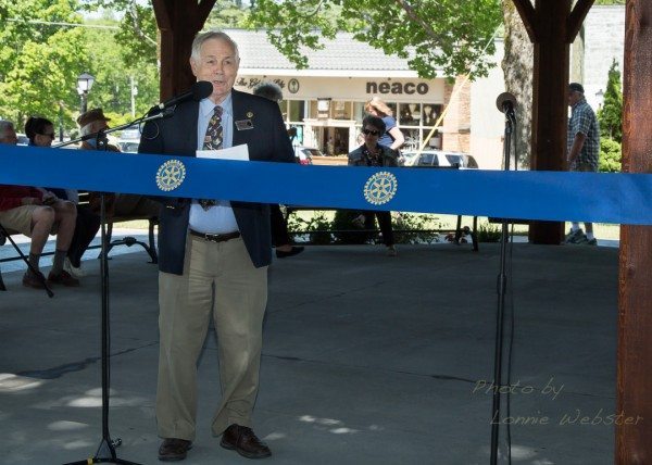 Blowing Rock's new gazabo ribbon cutting